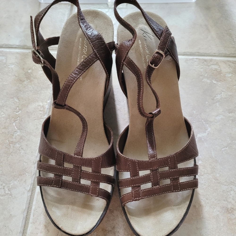 Kenneth Cole Brown Leather Wedge 9.5